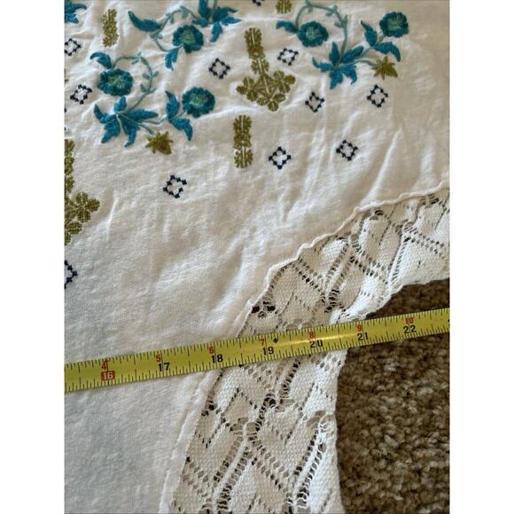 Sundance Embroidered Floral Serafina Short Sleeve T-Shirt Top Size Small Womens - Picture 13 of 14